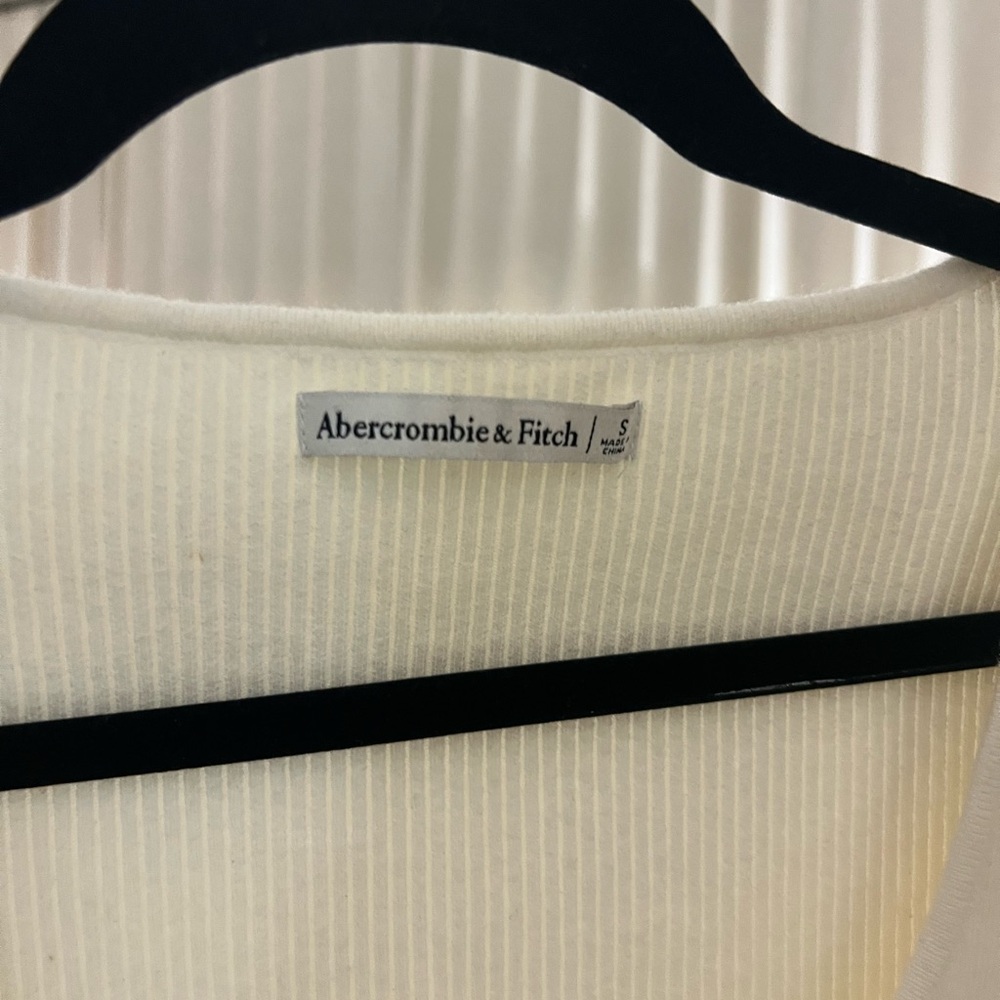 Abercrombie & Fitch white scoop neck sweater - Picture 6 of 6